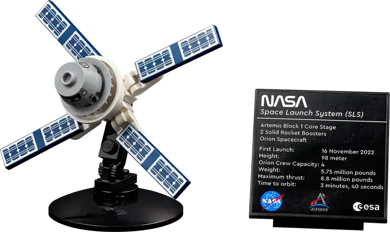 LEGO ICONS NASA Artemis Space Launch System 10341