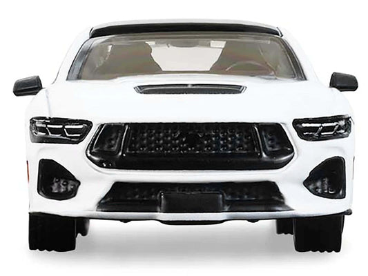 GreenLight: GL Muscle Series 30 2024 Ford Mustang in Oxford White