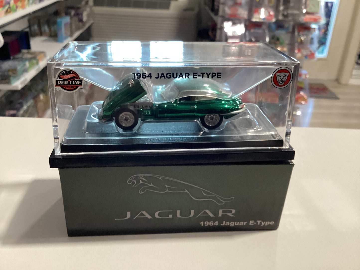 Hot Wheels Red Line Club 1964 Jaguar E-Type Limited Edition 28673/30000