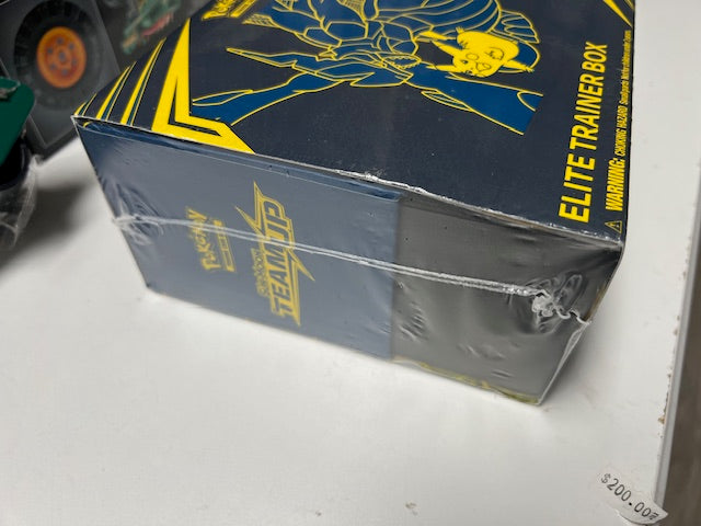Pokemon TCG: Sun & Moon 9 Team Up Elite Trainer Box