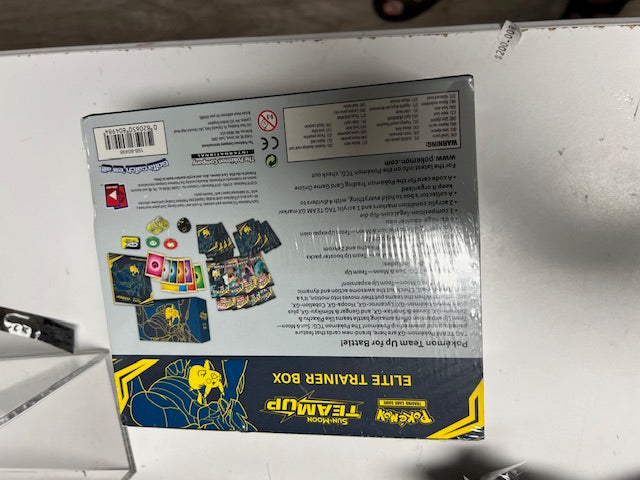 Pokemon TCG: Sun & Moon 9 Team Up Elite Trainer Box