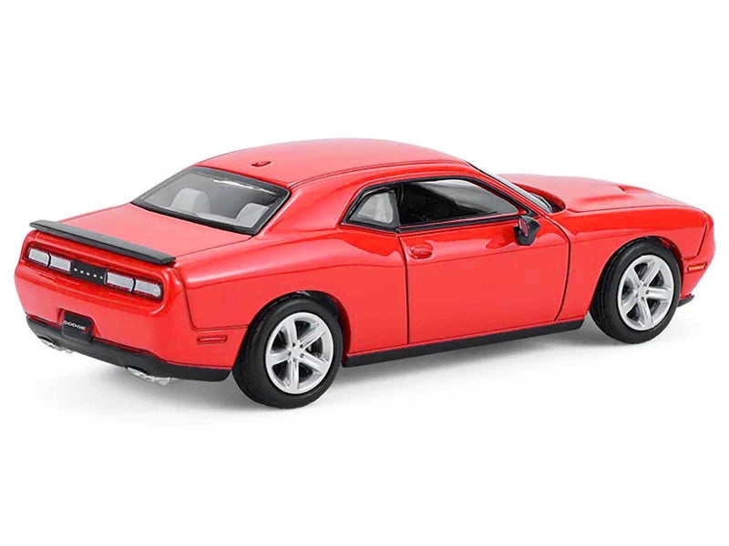 GreenLight: GL Muscle Series 30 2016 Dodge Challenger R/T in Torred Red