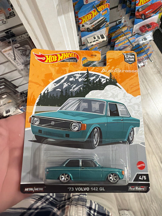 Hot Wheels Premium ’73 Volvo 142 GL