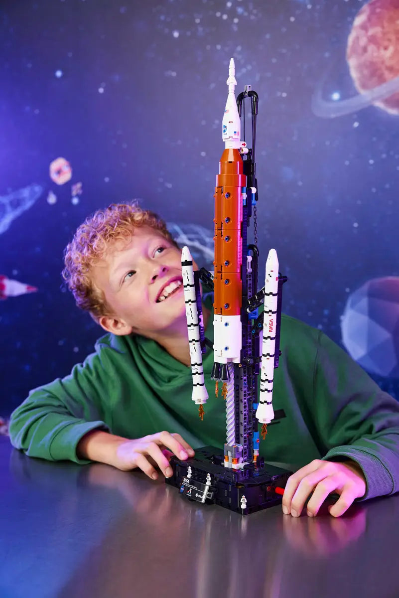 LEGO 42221  NASA Artemis Space Launch System Rocket