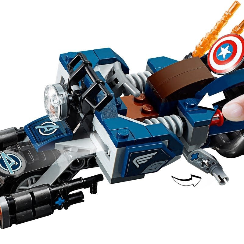 LEGO Marvel Avengers Captain America Outriders Attack 76123  - Box Damage