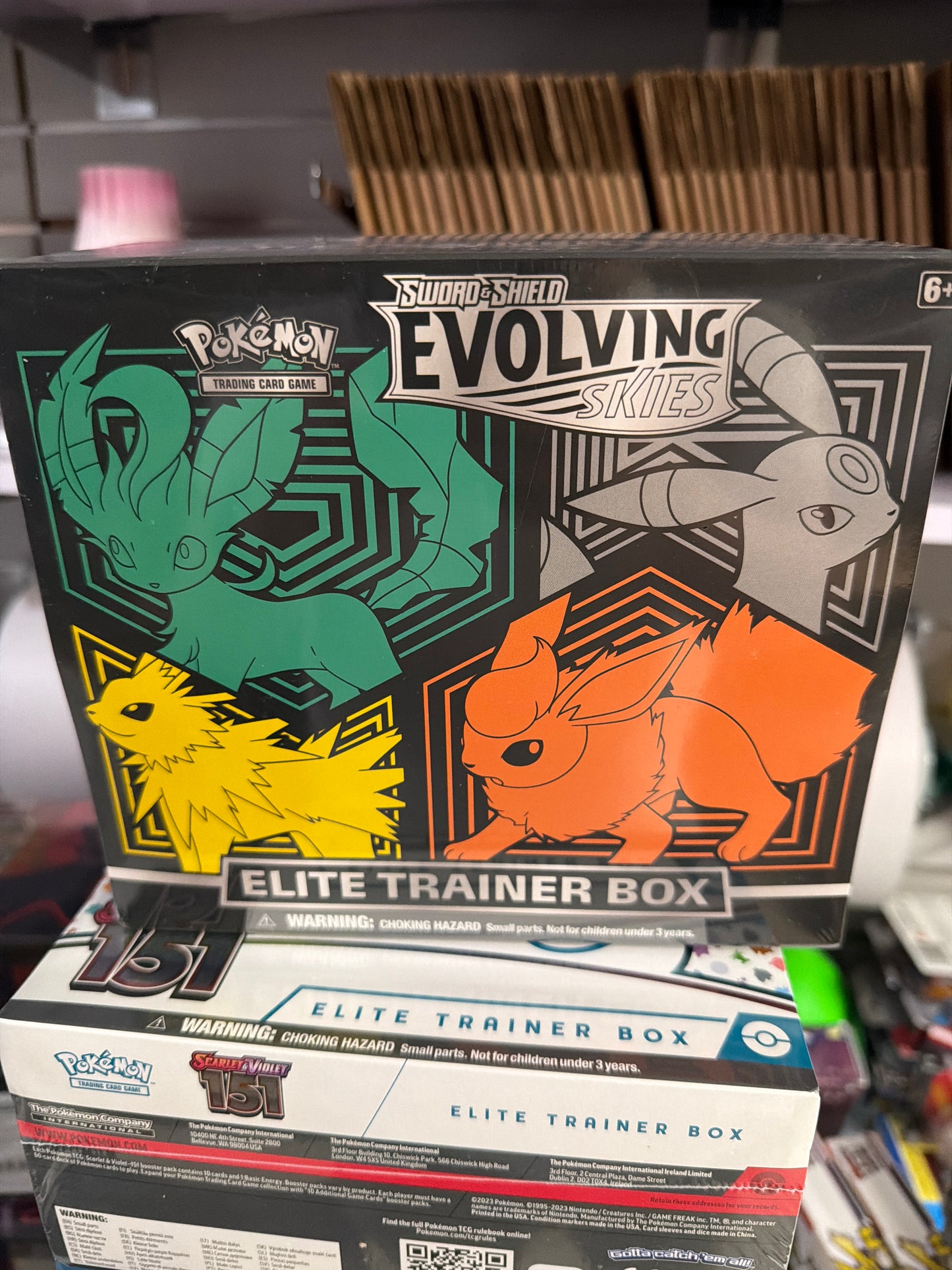 Pokemon TCG: Evolving Skies Elite Trainer Box