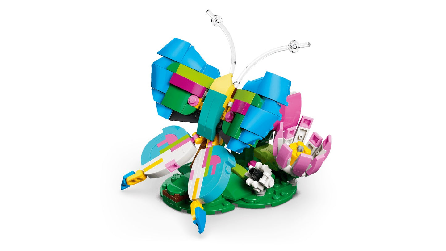 LEGO Creator 3 - in - 1 Wild Animals: Colorful Hummingbird 31384