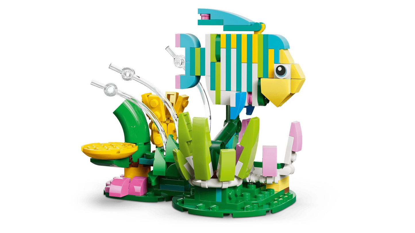 LEGO Creator 3 - in - 1 Wild Animals: Colorful Hummingbird 31384