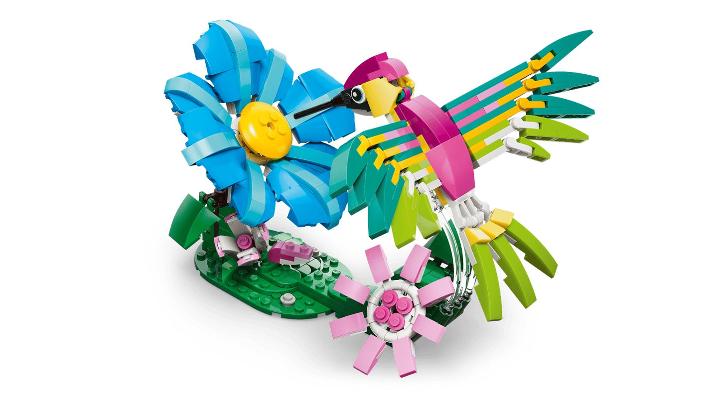 LEGO Creator 3 - in - 1 Wild Animals: Colorful Hummingbird 31384